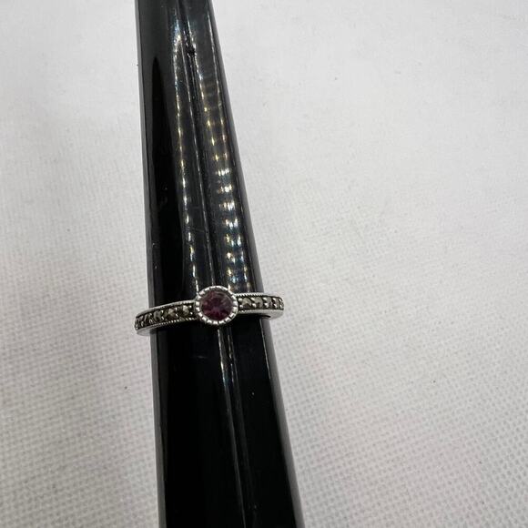 Purple gem ring with VII inscribed victorian textured silver ring band - size 7 - Picture 5 of 9